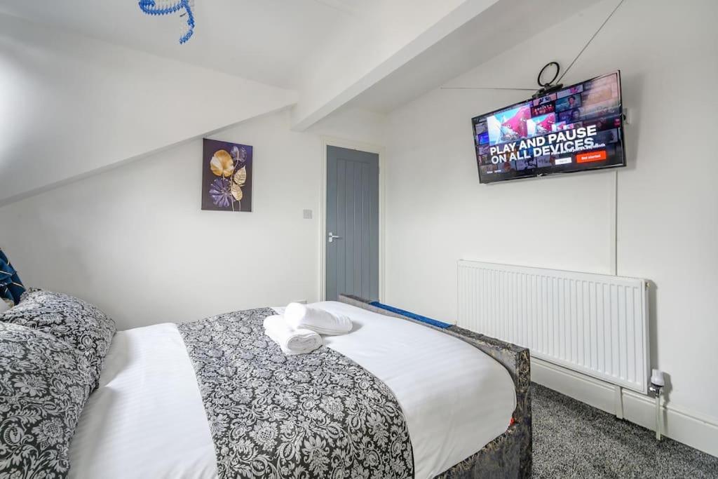 -16Pt- For Your Relaxed & Cosy Stay & Free Parking Leeds  Luaran gambar