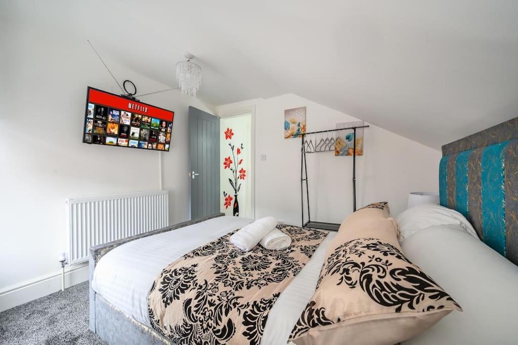 -16Pt- For Your Relaxed & Cosy Stay & Free Parking Leeds  Luaran gambar
