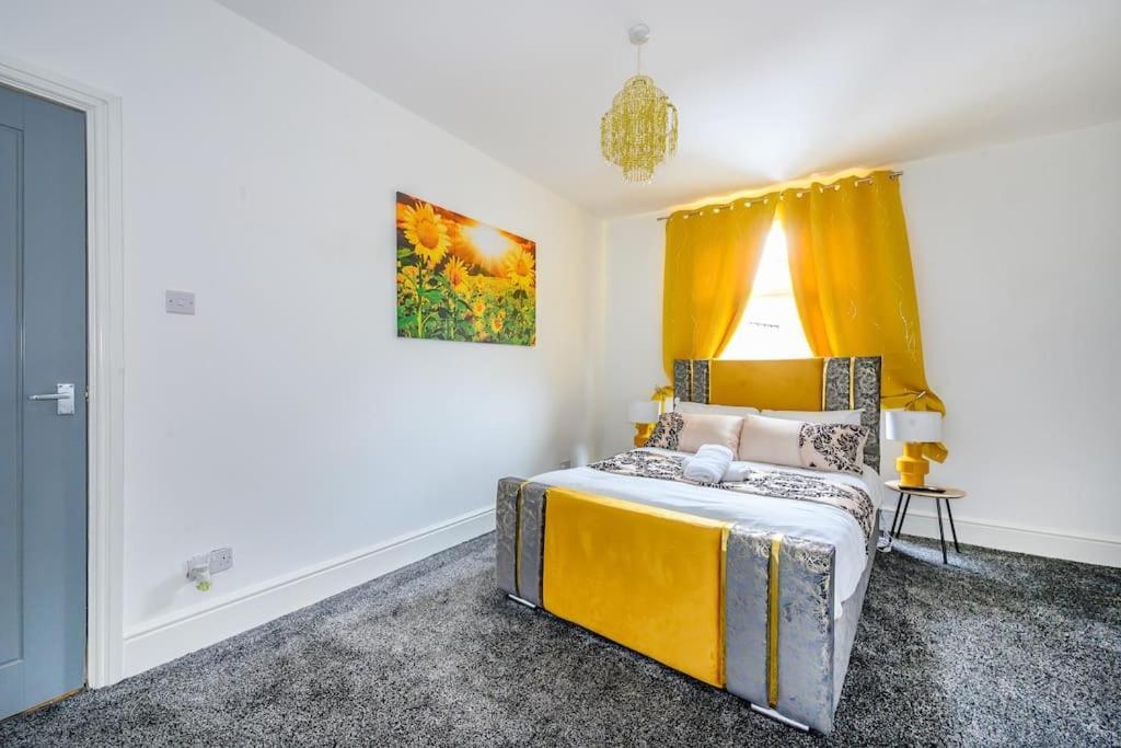 -16Pt- For Your Relaxed & Cosy Stay & Free Parking Leeds  Luaran gambar