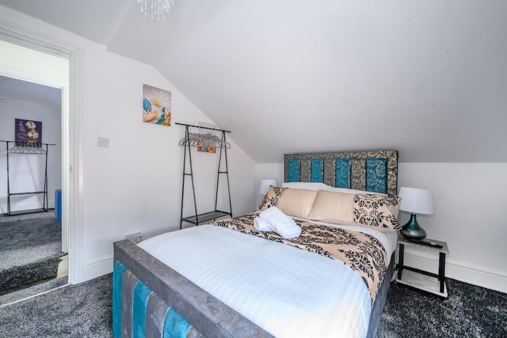 -16Pt- For Your Relaxed & Cosy Stay & Free Parking Leeds  Luaran gambar