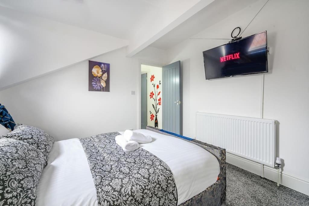 -16Pt- For Your Relaxed & Cosy Stay & Free Parking Leeds  Luaran gambar