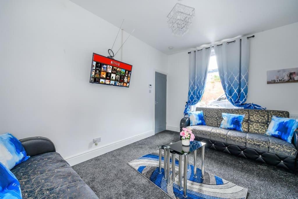 -16Pt- For Your Relaxed & Cosy Stay & Free Parking Leeds  Luaran gambar