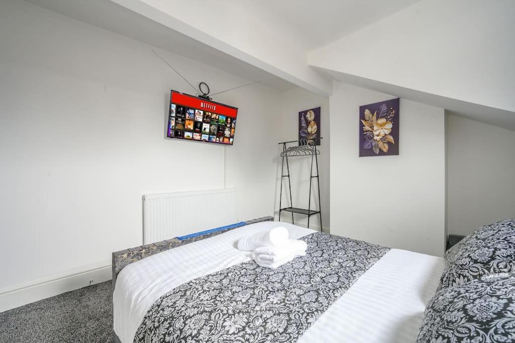 -16Pt- For Your Relaxed & Cosy Stay & Free Parking Leeds  Luaran gambar