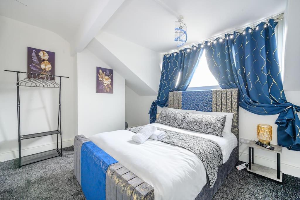 -16Pt- For Your Relaxed & Cosy Stay & Free Parking Leeds  Luaran gambar